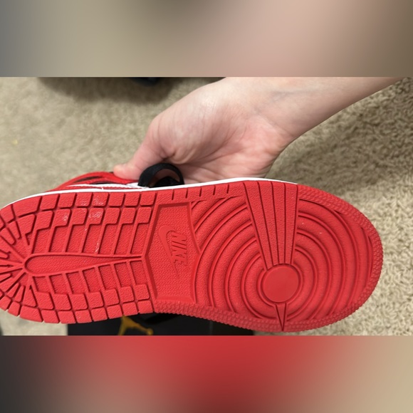 Jordan 1 Retro High OG Kids 2Y - Picture 4 of 4